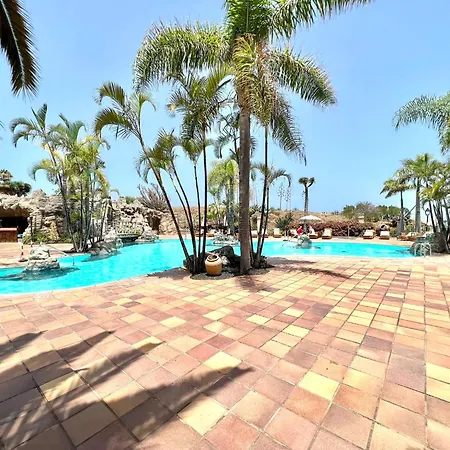 Apto. Con Gran Terraza Con Vista Al Mar Y Piscina Apartmán Los Realejos