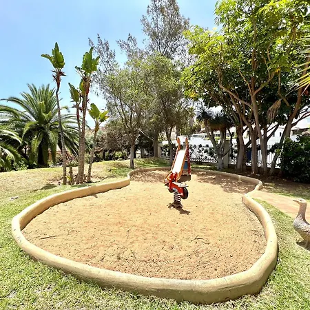 Apto. Con Gran Terraza Con Vista Al Mar Y Piscina Apartmán *